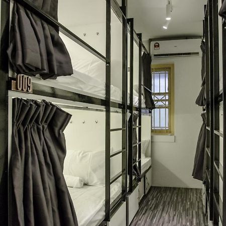 Oyo 90121 Summer House Bed & Cafe Kuala Lumpur Bagian luar foto