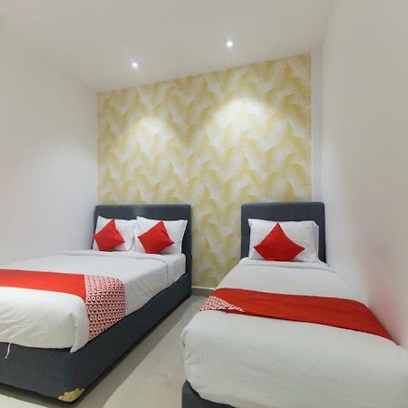 Oyo 90121 Summer House Bed & Cafe Kuala Lumpur Bagian luar foto