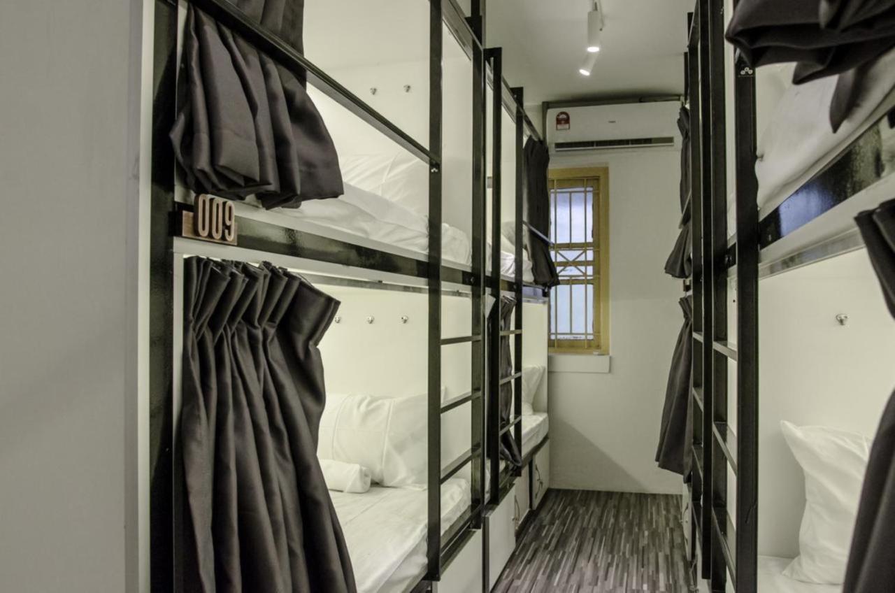 Oyo 90121 Summer House Bed & Cafe Kuala Lumpur Bagian luar foto