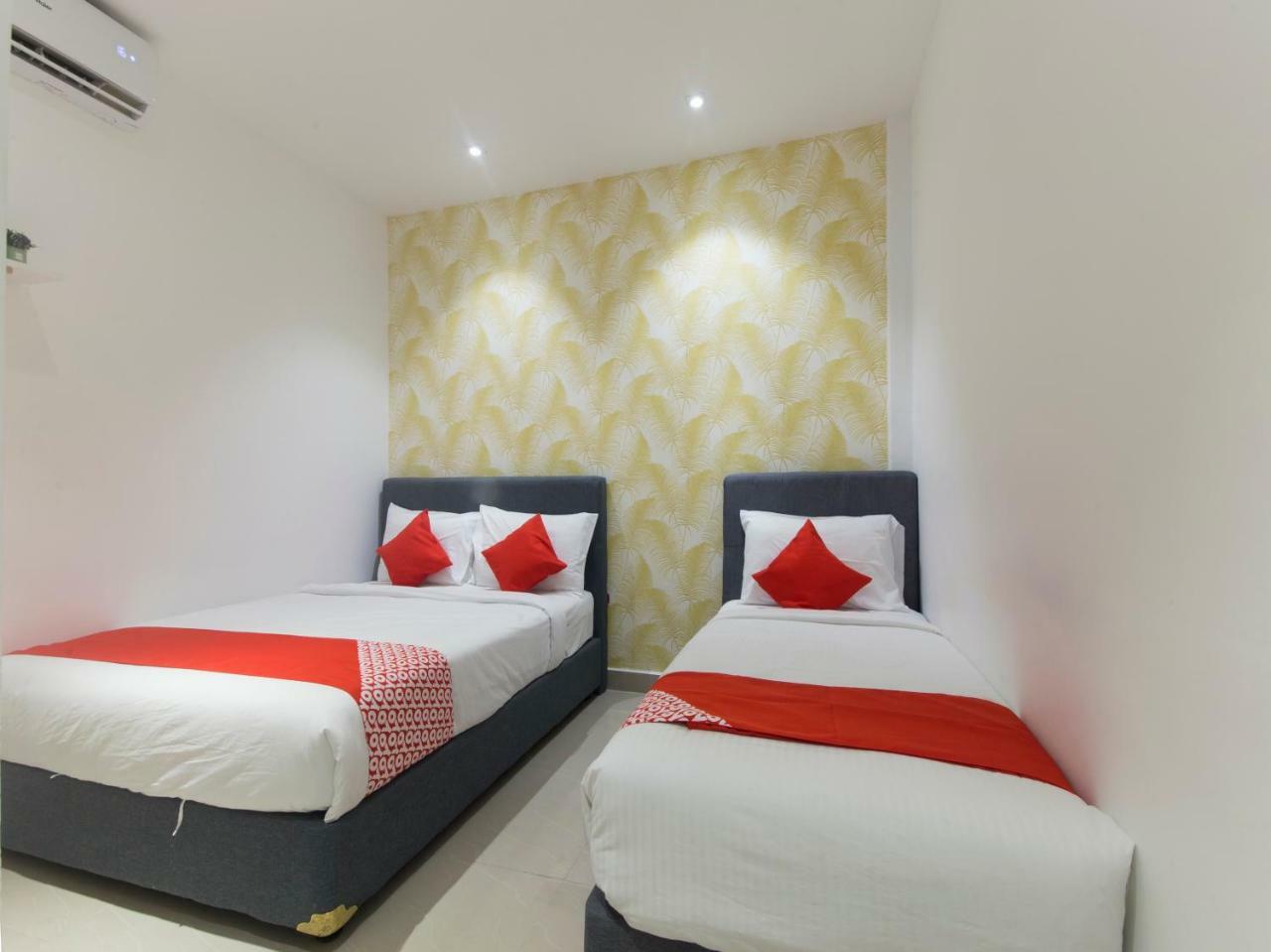 Oyo 90121 Summer House Bed & Cafe Kuala Lumpur Bagian luar foto