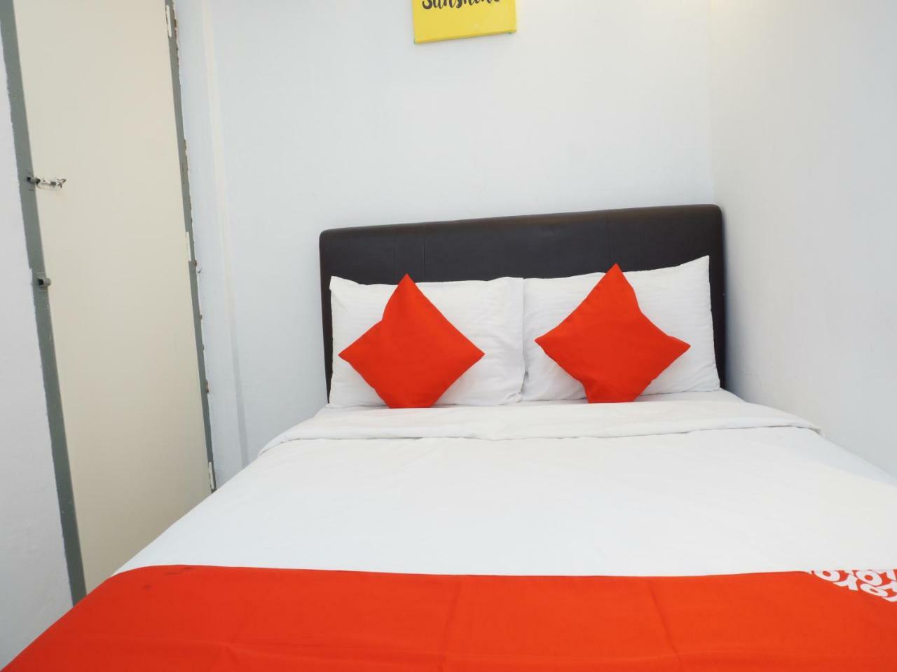 Oyo 90121 Summer House Bed & Cafe Kuala Lumpur Bagian luar foto