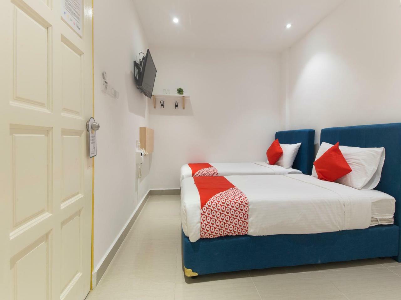 Oyo 90121 Summer House Bed & Cafe Kuala Lumpur Bagian luar foto