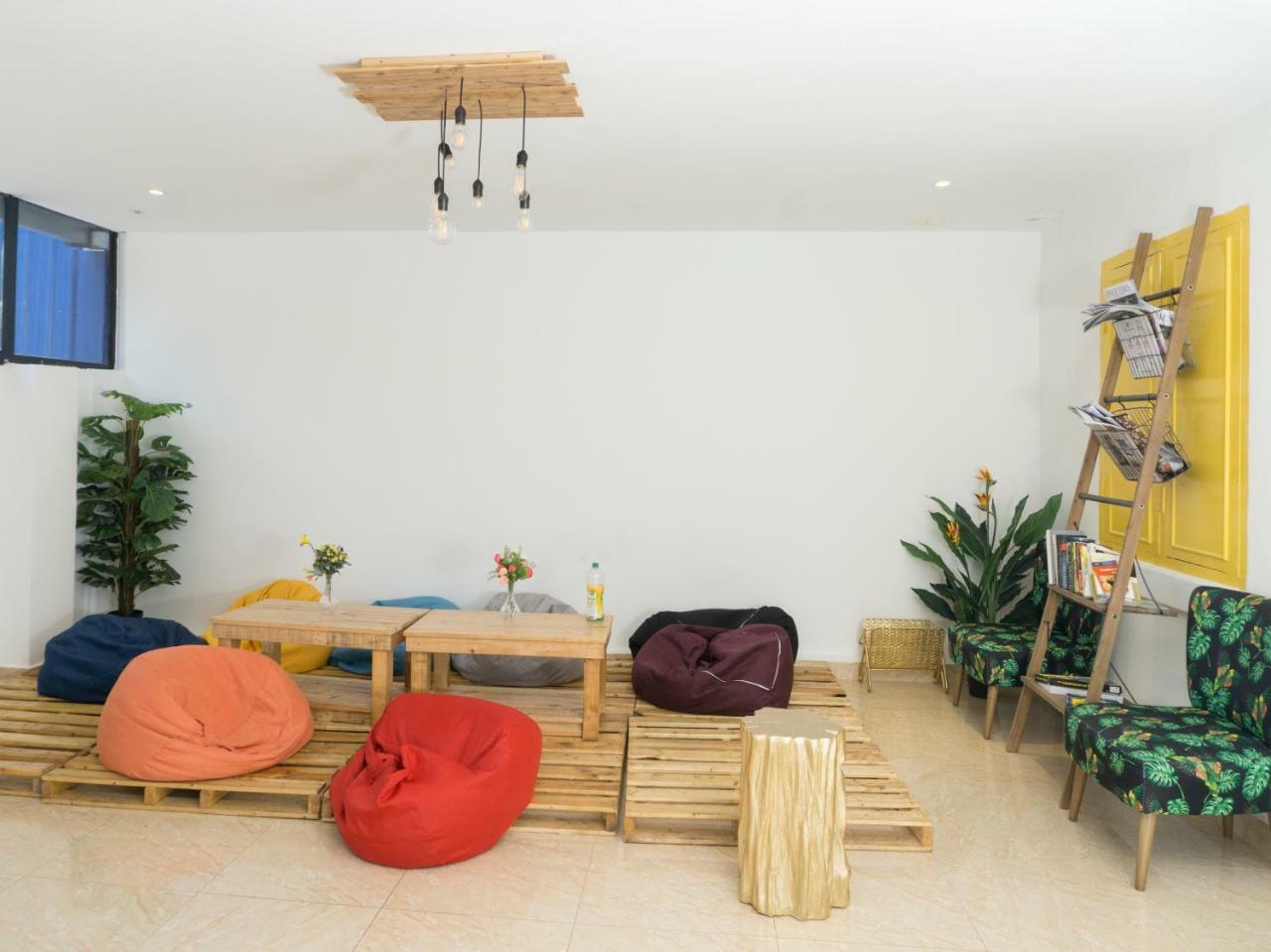 Oyo 90121 Summer House Bed & Cafe Kuala Lumpur Bagian luar foto