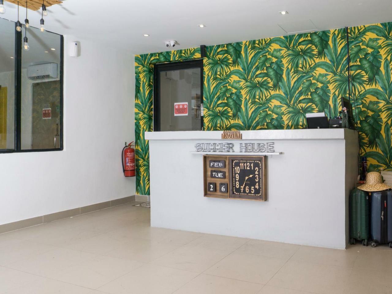 Oyo 90121 Summer House Bed & Cafe Kuala Lumpur Bagian luar foto